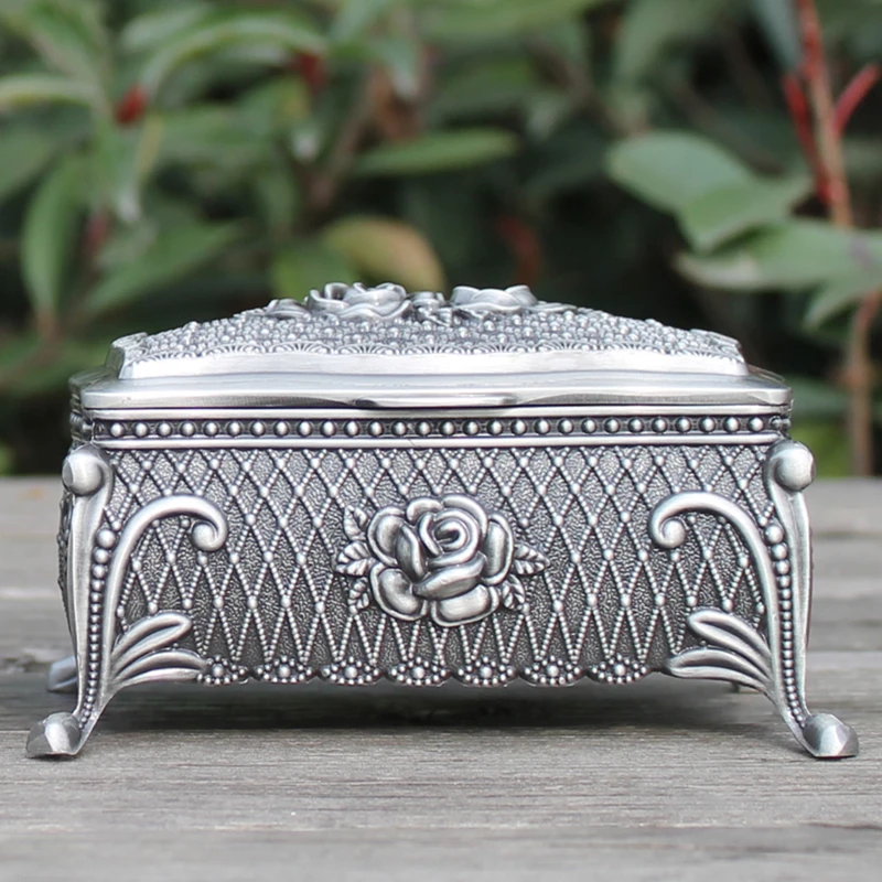 

Metal jewelry box/ trinket box/hot-sellig gift box/ Pewter plated rose design jewelry box filming props