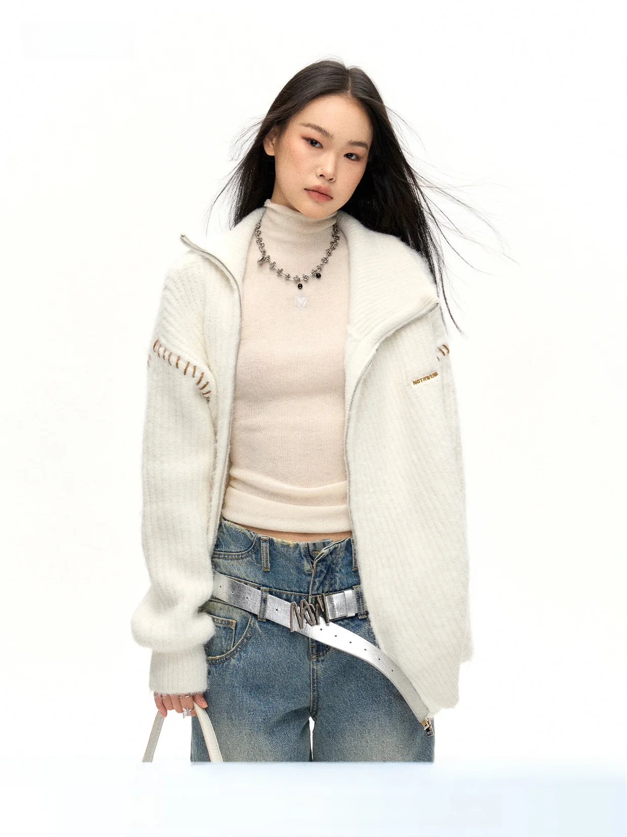 Химическая реакция Notawear не наддан! Длинный флисовый черно-белый свитер двойного