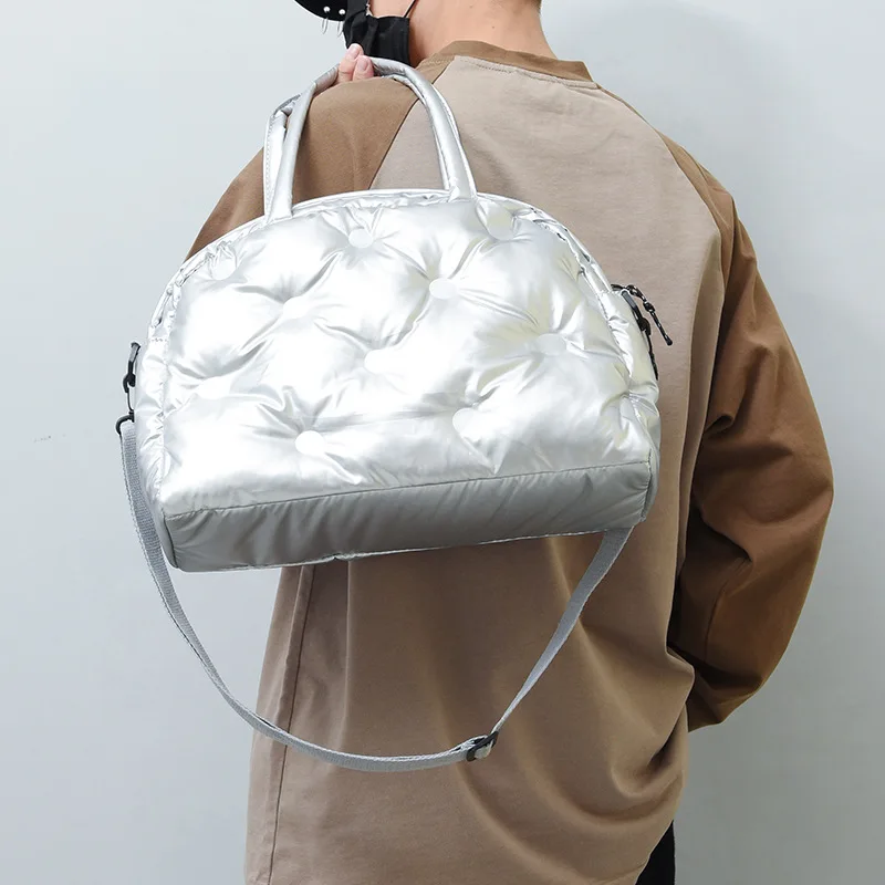 

Casual Quilted Padded Women Handbags Designer Pillow Shoulder Crossbody Bags Soft Puffy Tote Bag Warm Wainter Pearl Purses 2023