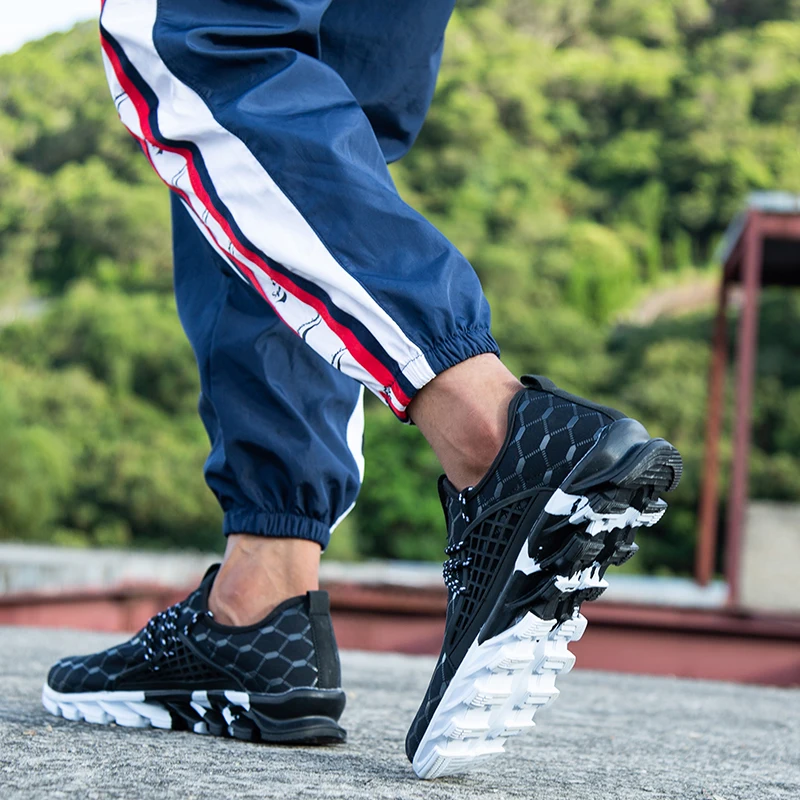 Big Size Men Shoes Light Breathable White Sneakers Men Casual Shoes Spring 2023 New Fashion Comfortable Walking Shoes For Men