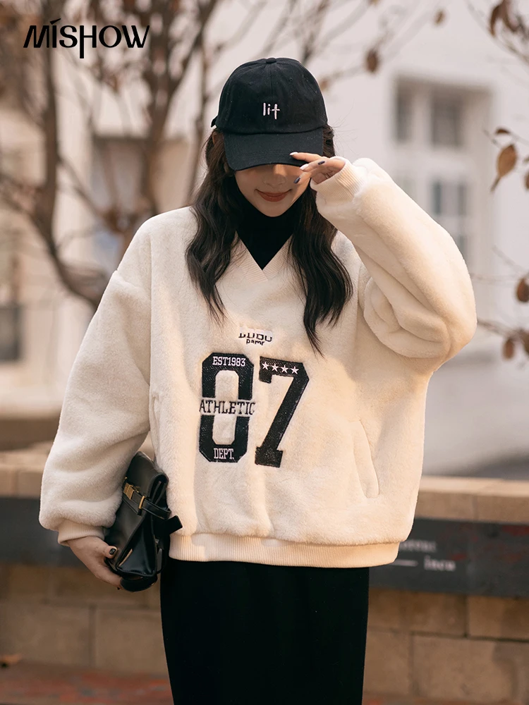 MISHOW Lamb Wool Hoodie 2022 Winter Drop Sleeves Pullover Women Clothing Korean Fashion New In Sweatshirts Streetwear MXB41W0660