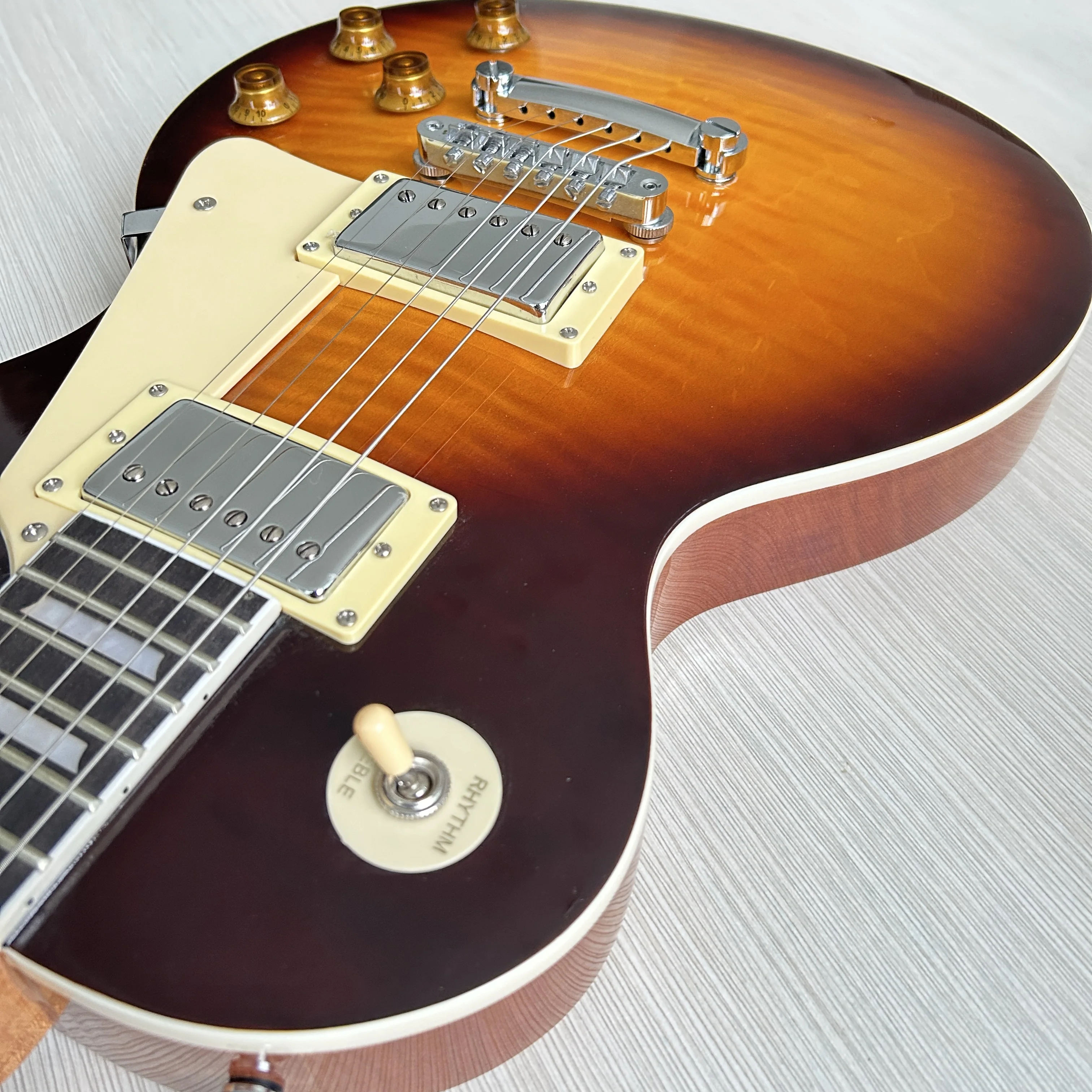 Сделано в Китае высококачественная электрогитара стандартный Tobacco Burst топ из