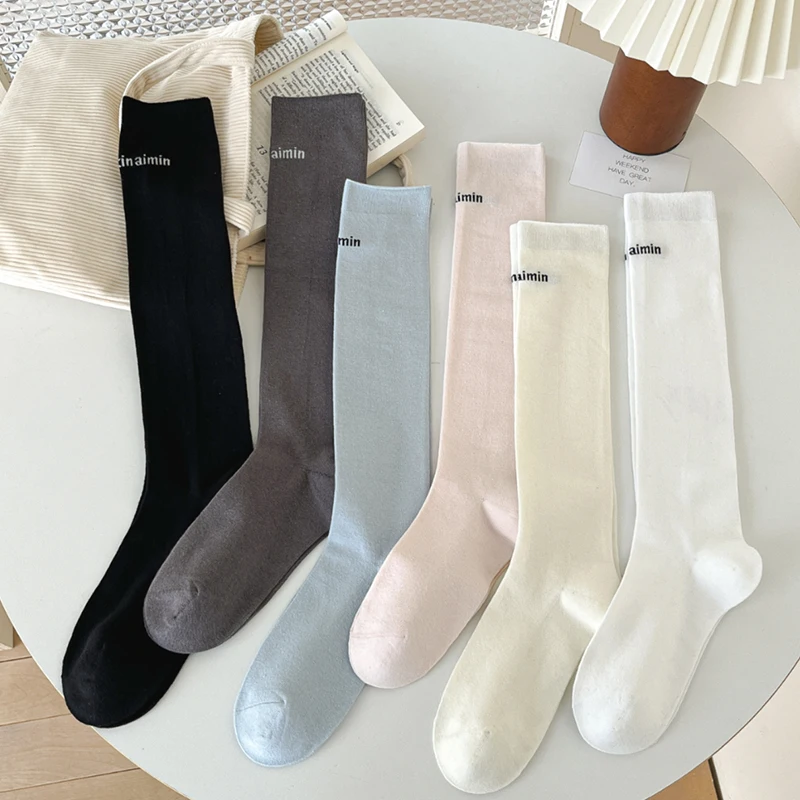 Спортивные носки до середины икры с буквами женские однотонные модные корейские