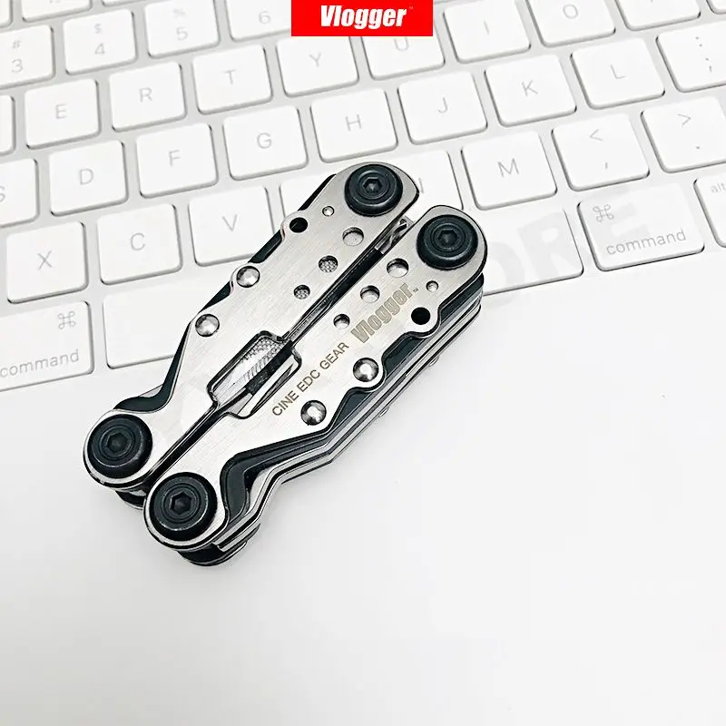 

Vlogger Multifunctional Combined Folding Pliers Stainless Steel Portable Mini Outdoor Tool with Screwdriver Blade Knife opener