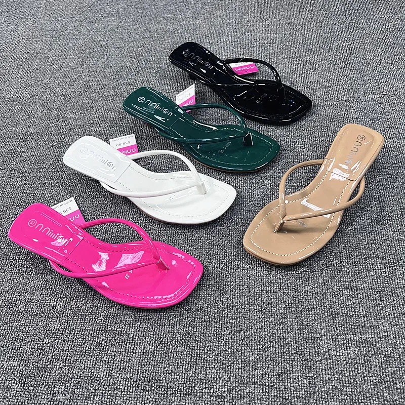 

2023 Summer New Women's Slippers Simple Casual Flip Flops Green Slippers Low Heel Sandals Sizes 37 to 41