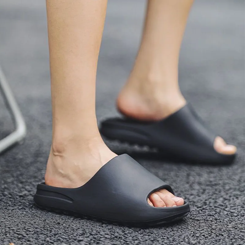 Women Luxury Brand Summer Slippers Indoor High Soft Bottom Sandals Slides Light Beach Shoes Couple Flip Flops Boost Bone FZ5897