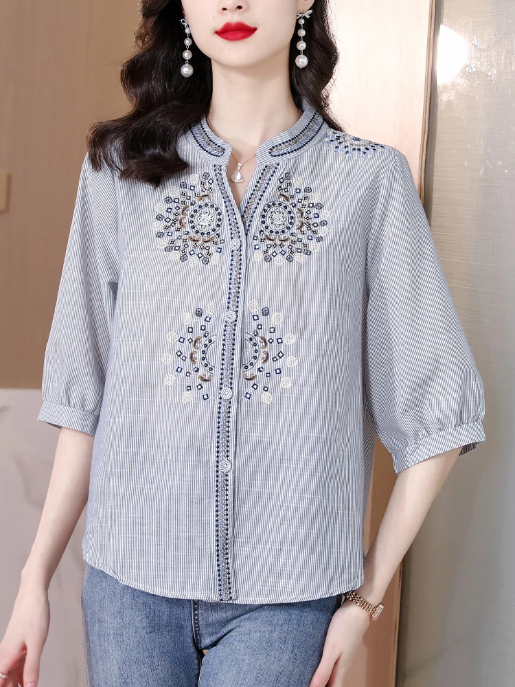 

BOBOKATEER Vintage Flower Embroidery Tee Shirt Femme Half Sleeve Top Camiseta Mujer Button Up Loose T-Shirt Women Clothes 2023