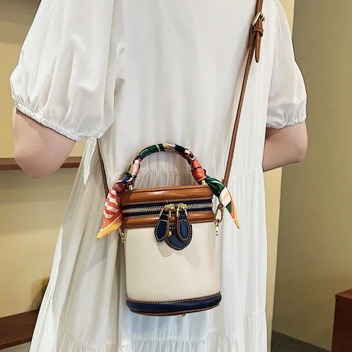 

Женская сумка-мешок, новинка 2023, модная нишевая Сумка-цилиндр через плечо, Портативная сумка на одно плечо, осенняя Темпераментная Женская сумка для подмышек