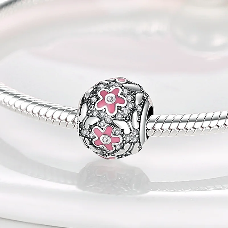 

Оригинальные шармы-бусины серебряного цвета с паве в виде бабочек и маргариток, подходят для браслетов Pandach, разноцветные бусины, женские из...