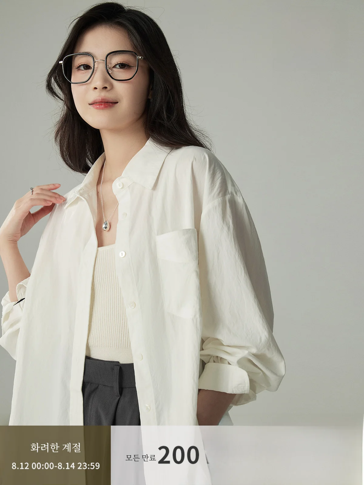 Женская свободная рубашка Yakejia белая дизайнерская с воротником лацканами