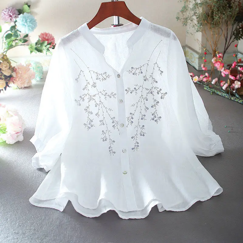 

2022 Summer New Ladies' Shirts Fashion Loose Leisure Heavy Industry Embroidery Flower Literary Ladies' Shirts Tops Womens Shirts