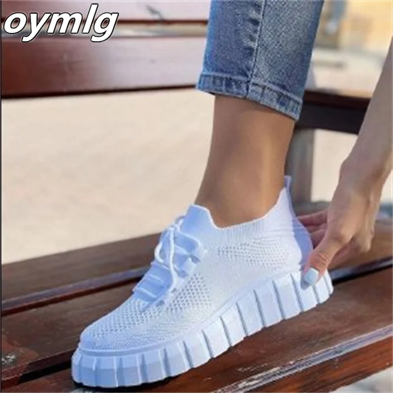 

2022new large size flying woven mesh shoes breathable casual soft sole comfortable lightweight women's shoes factory direct sale