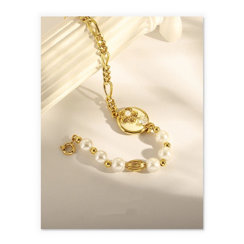 

Brass Plated 18K Genuine Gold Bracelet Women's Pearl Zirconia Floral Hand Chain Vintage Elegant Premium Wedding Jewellery Gift