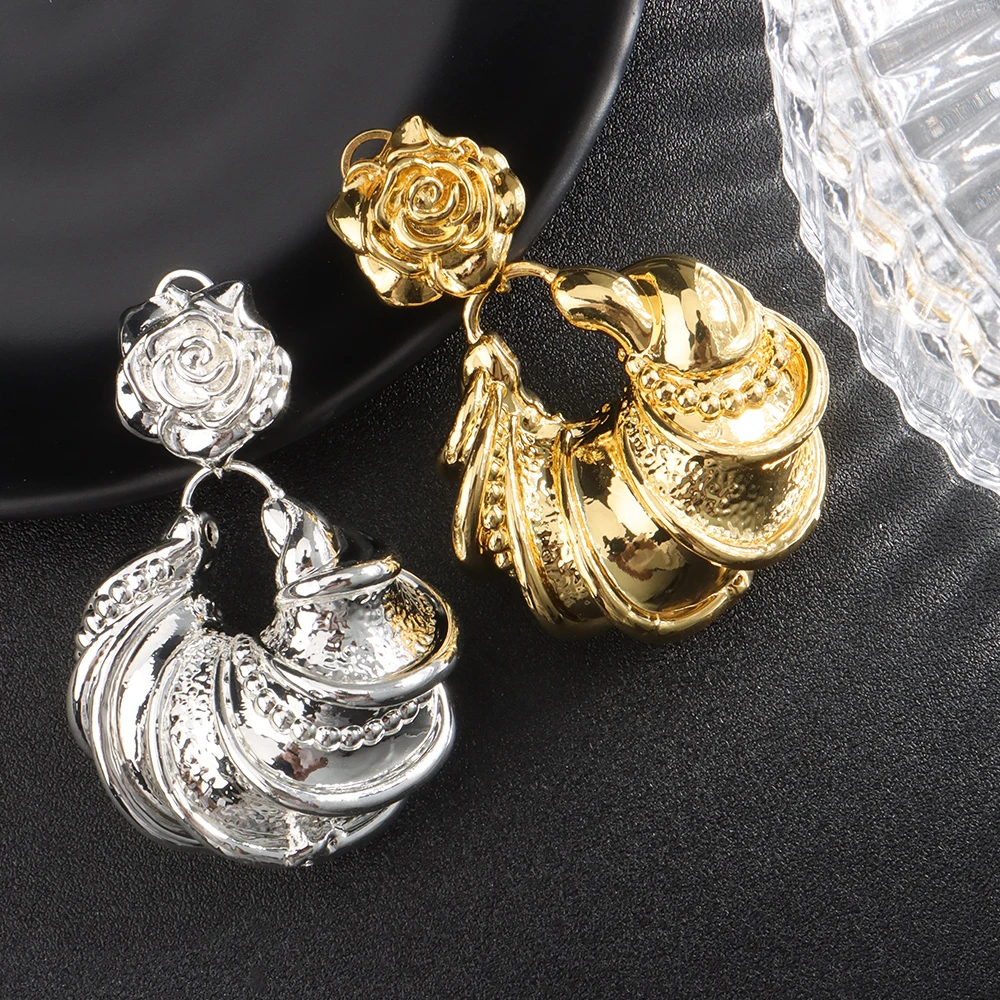 

Dubai Gold Color Jewelry Set for Women Rose Stud Earrings and Necklace Sets For African Engagement Anniversary Jewelry Gift