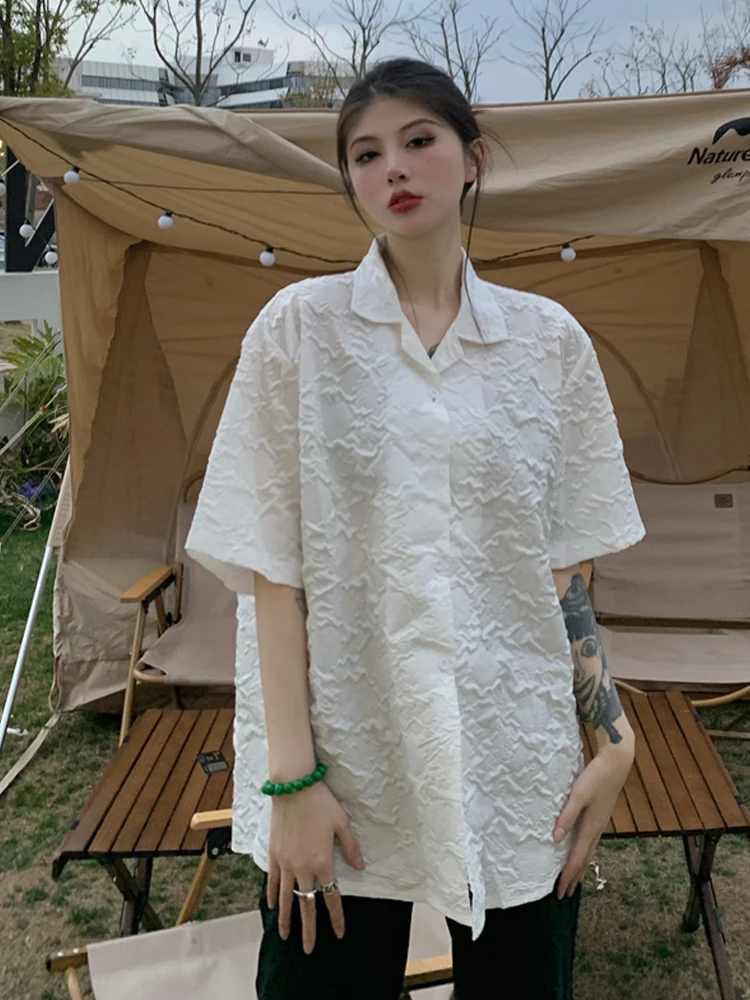 

Diablo Lazy Style Harajuku Streetwear Vintage Relief Design Shirt Single-Breasted Short Sleeve Safari Style Basic Blouses Shirt