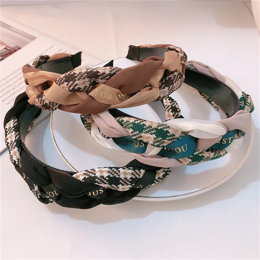 Женская повязка на голову с рисунком гусиные лапки