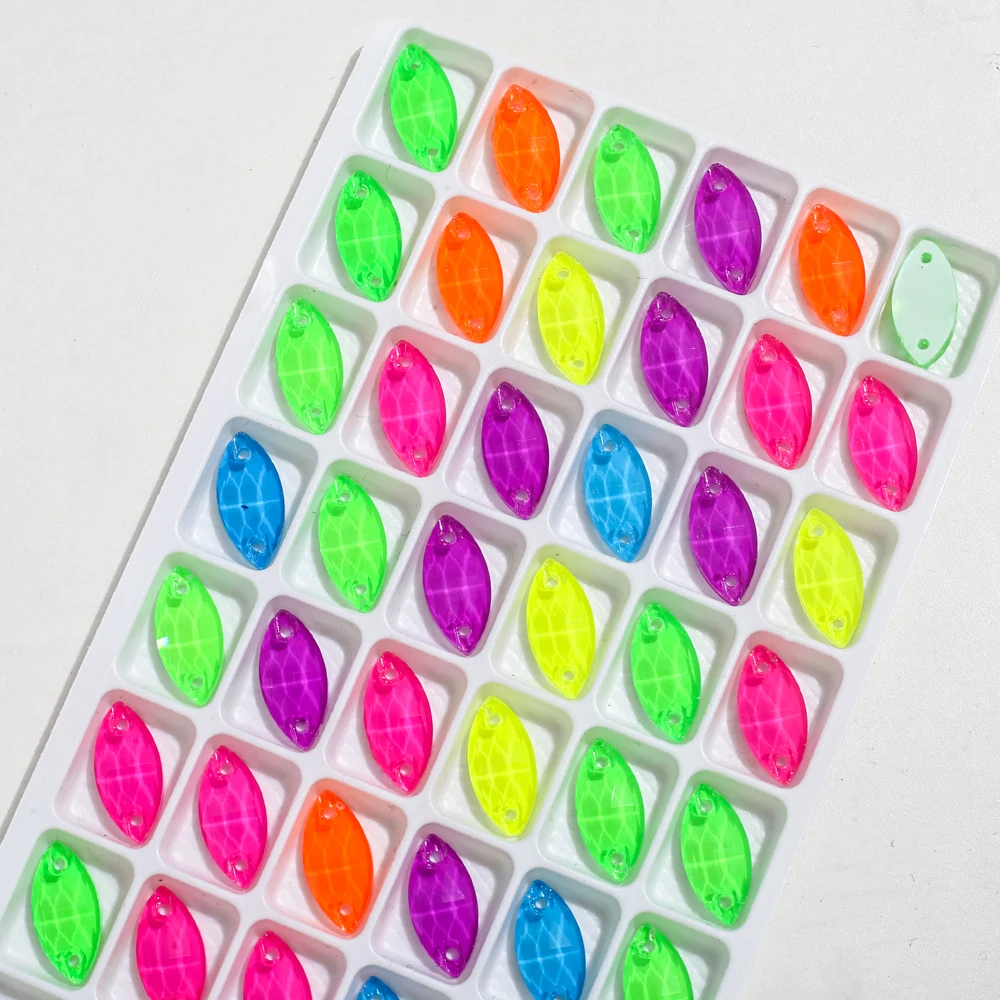 Неоновый флуоресцентный лошадиный глаз для шитья