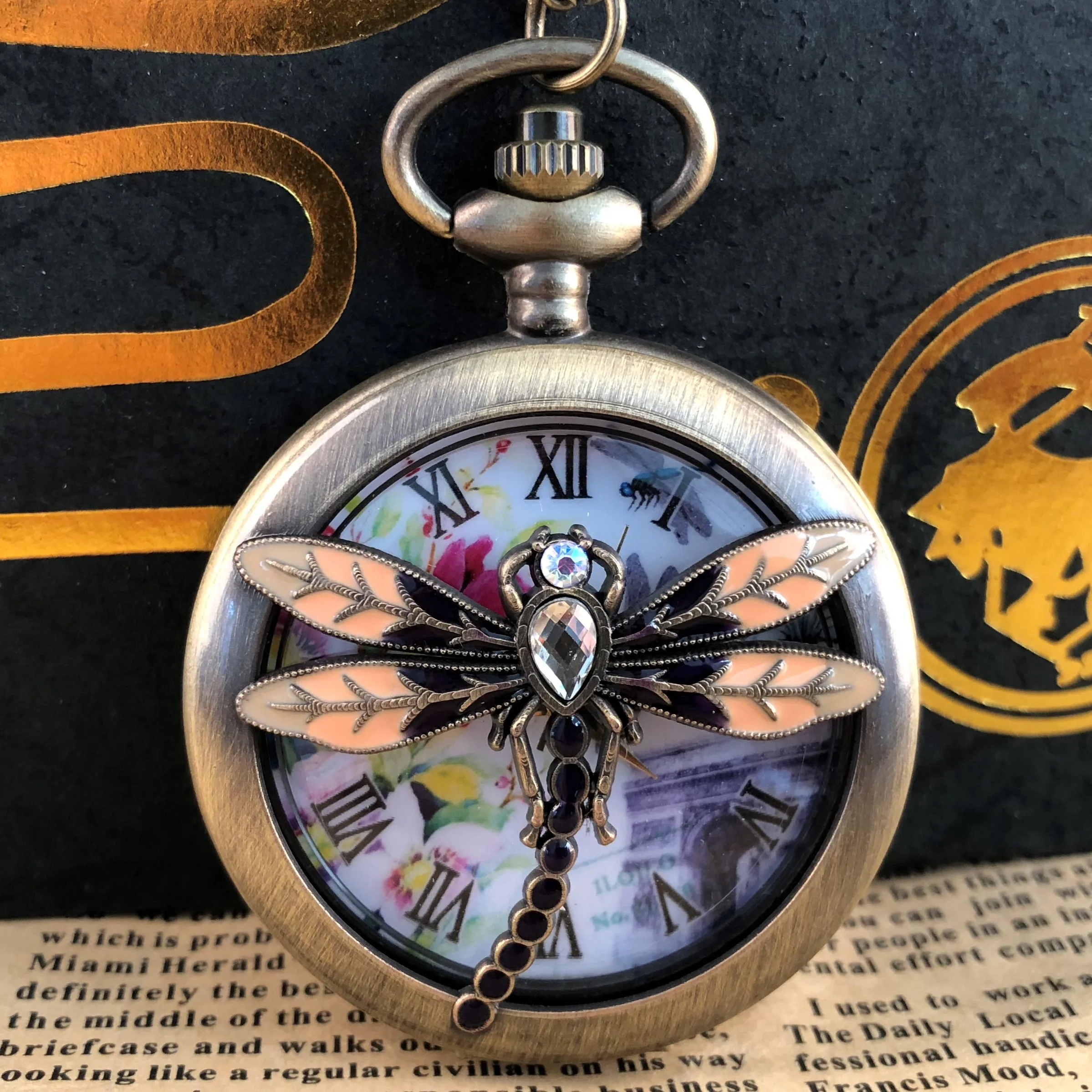 Винтажный, с отверстиями