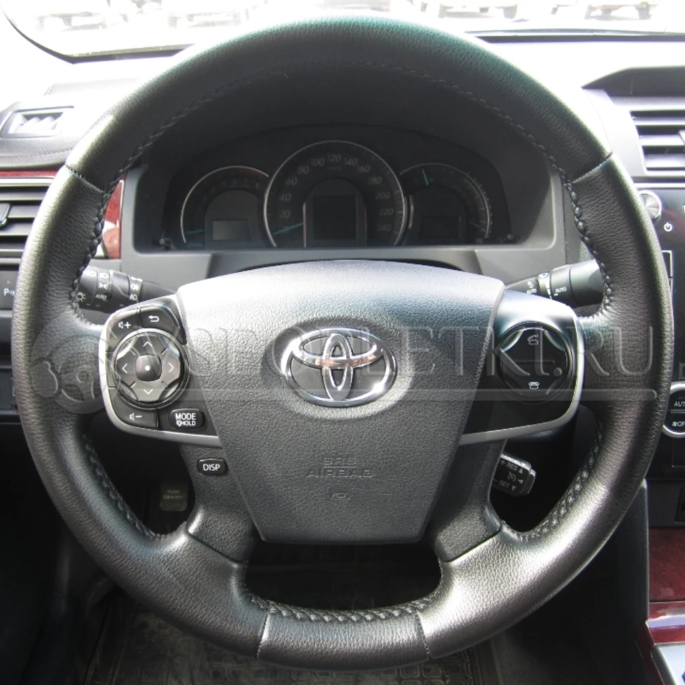 Оплетка на руль &quotToyota Camry&quot (Тойота Камри 50 кузов) для кожаного руля - черная