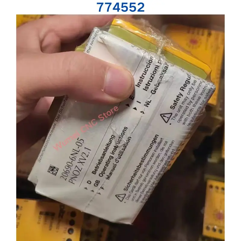 новое реле PILZ PNOZ XV2.1 774552