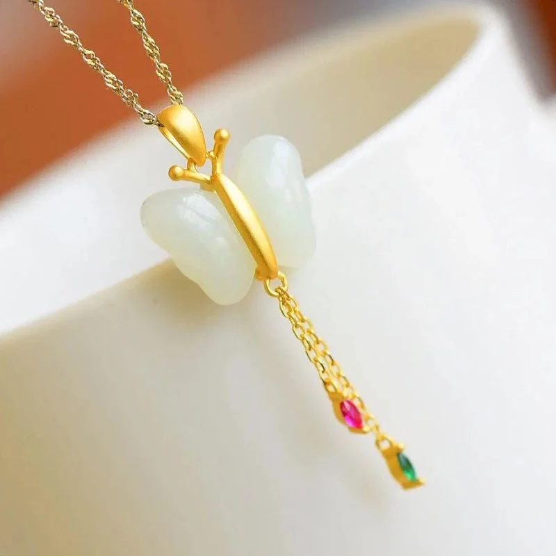 Ожерелье с бабочкой из натурального нефрита подвеской бриллианта Изысканная