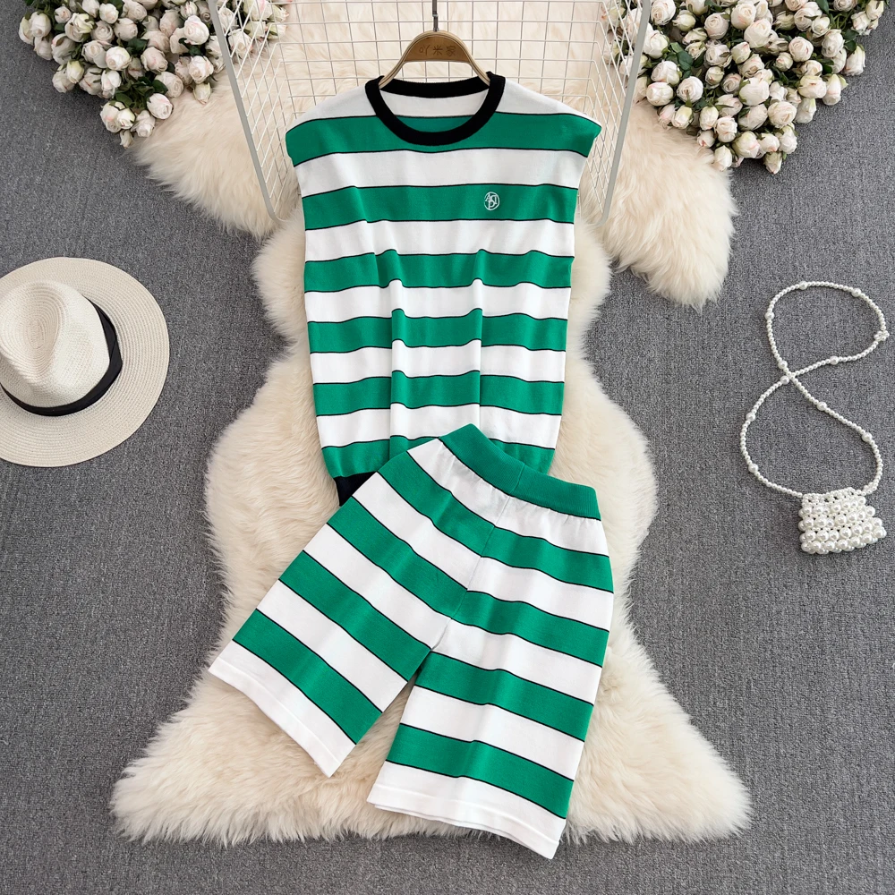 

VANOVICH Casual Fashion Korean Style O-neck Sleeveless Loose Striped T-shirt High Waist Knee Length Wide Leg Pants Two-piece Set