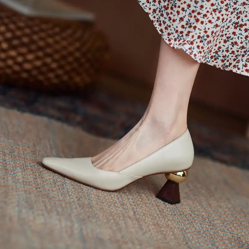 

Women Stiletto Pointed Toe Thick Women's Design Sense Niche Temperament Low-top Fashion 2022 The New Listing Hot Sale High Heels