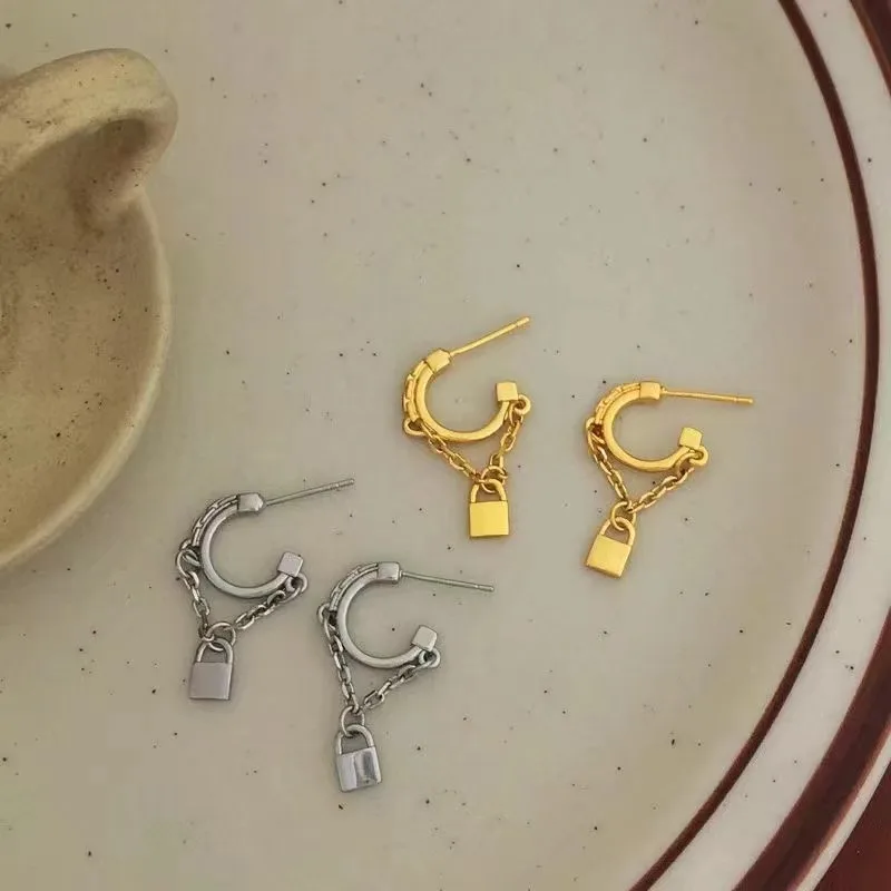 

New copper S925 personalized European style small lock fashion earrings