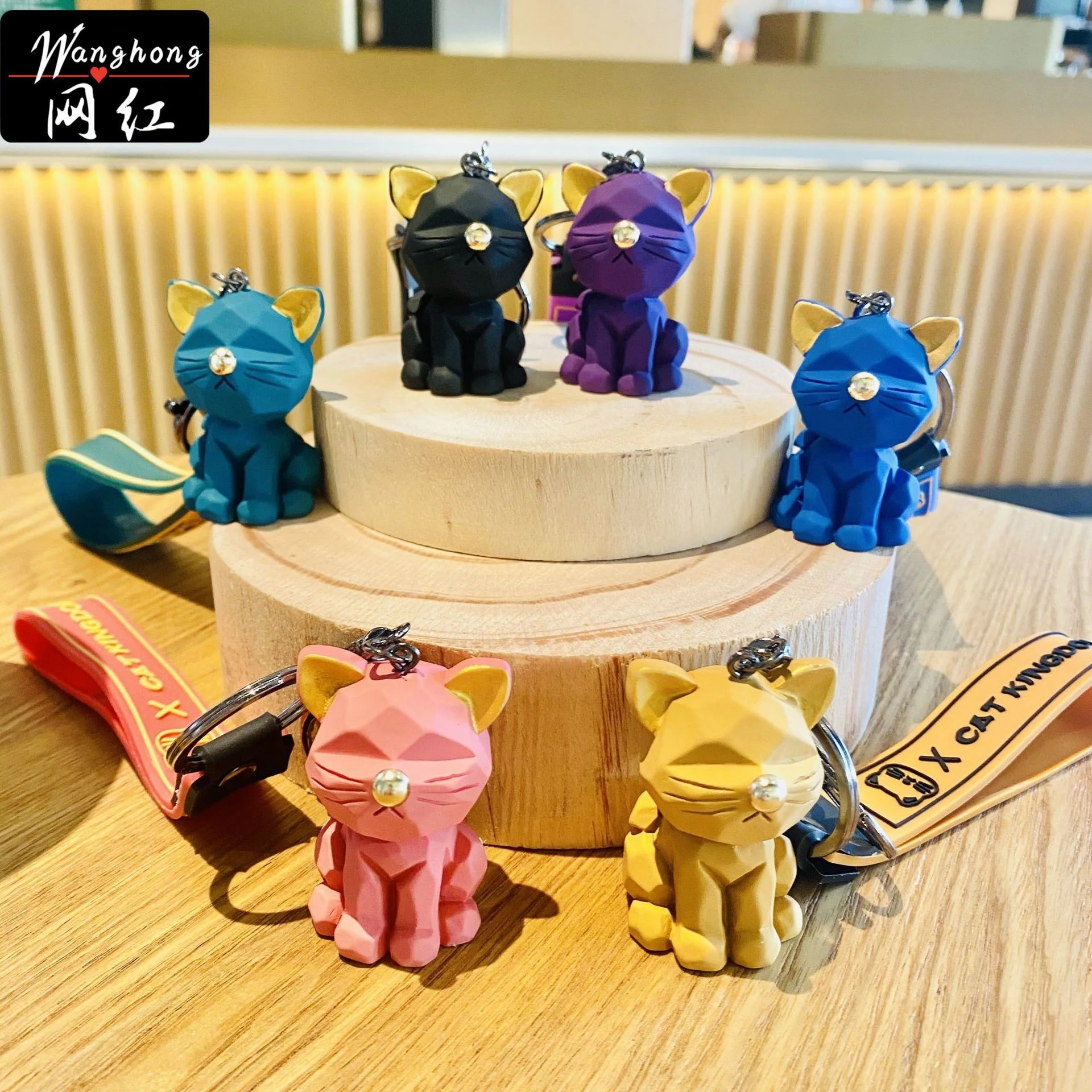 

Resin geometric cut face cat keychain pendant creative kitten key ring men and women bag pendant gift