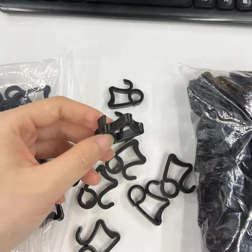 

200pcs S-shaped Light Hanger Hooks Christmas Gutter Light Clips For Outdoor Decorative String Lights For 2022 Christmas