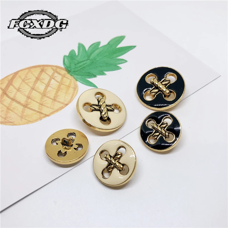

Fashion 4 Hole Metal Snap Button for Coat DIY Sewing Accessories Buttons Embellishments for Clothing Vintage Jacket Buttons 20mm