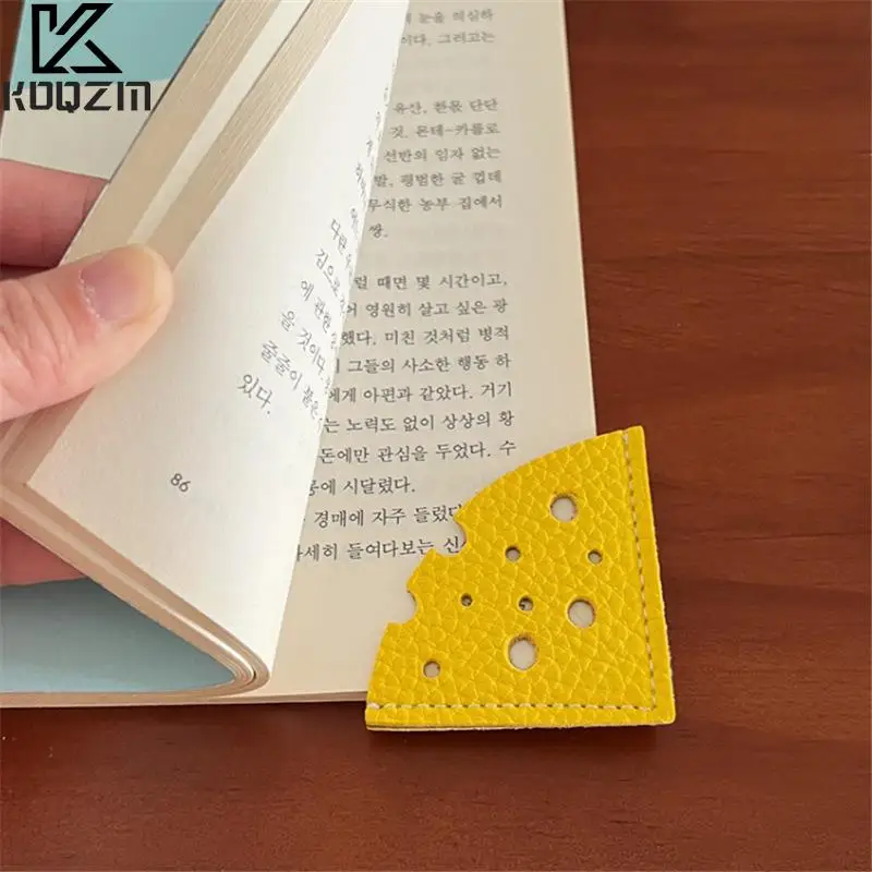 

Закладка для книг с изображением сыра и кожи