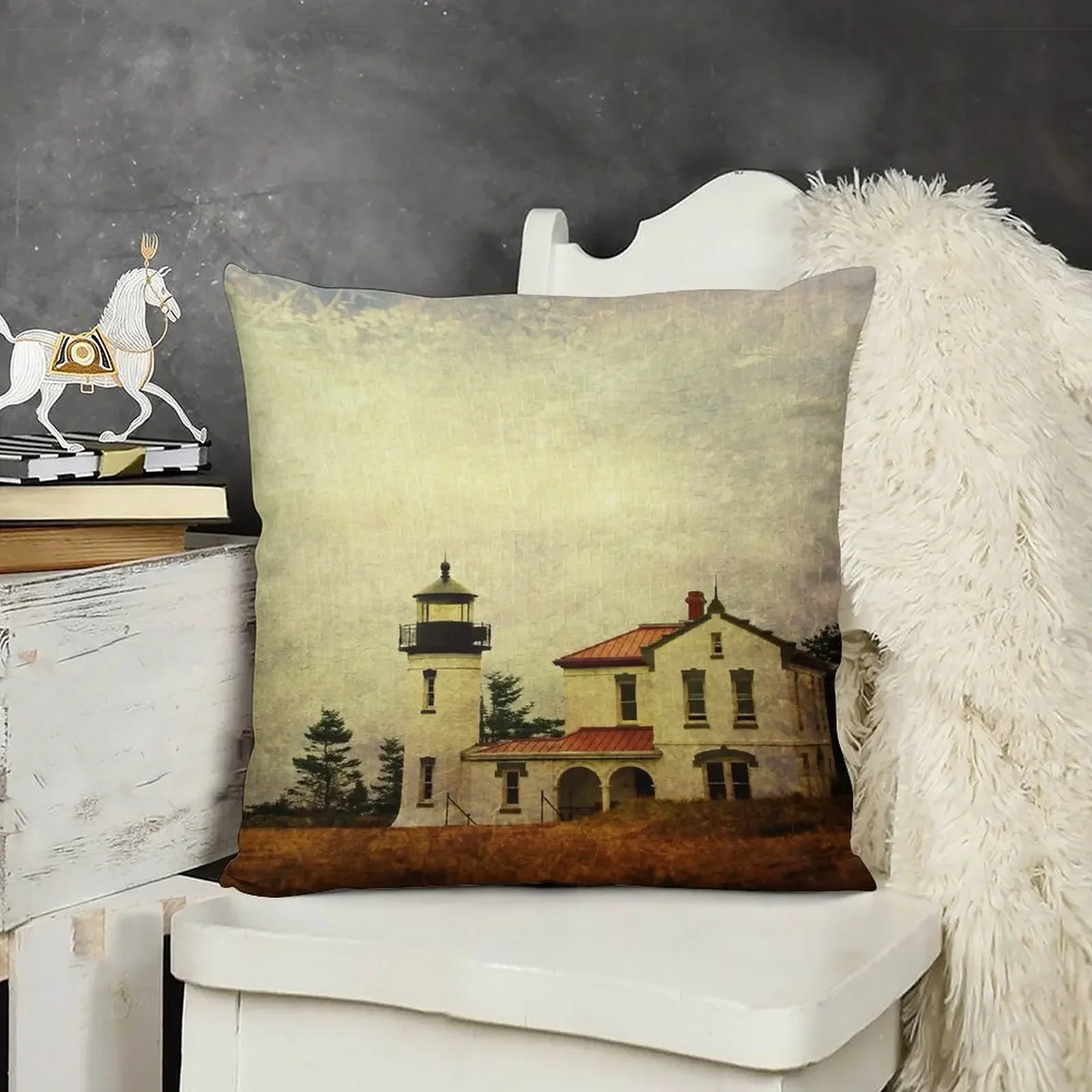 Чехол для подушки Admiralty Head Lighthouse - Whidbey Island