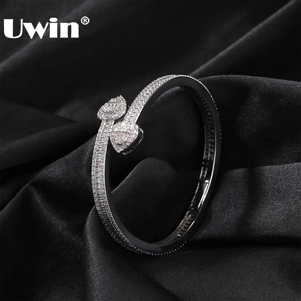 

UWIN Heart Baguettecz CZ Cuff Bangles Iced Out Cubic Zirconia Open Bracelets Fashion Wrist Jewelry for Gift
