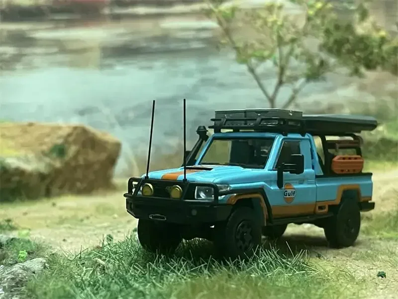 

Autobots Models 1:64 Land Cruiser LC79 Single Cabin Pickup Gulf limited699 Diecast Model Car