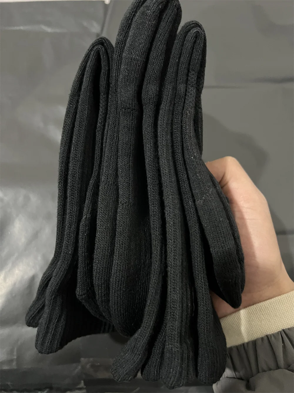 3 Pairs of Black and White Towel Bottoms for Men and Women's Cotton Comfortable Sports Socks Designer Style