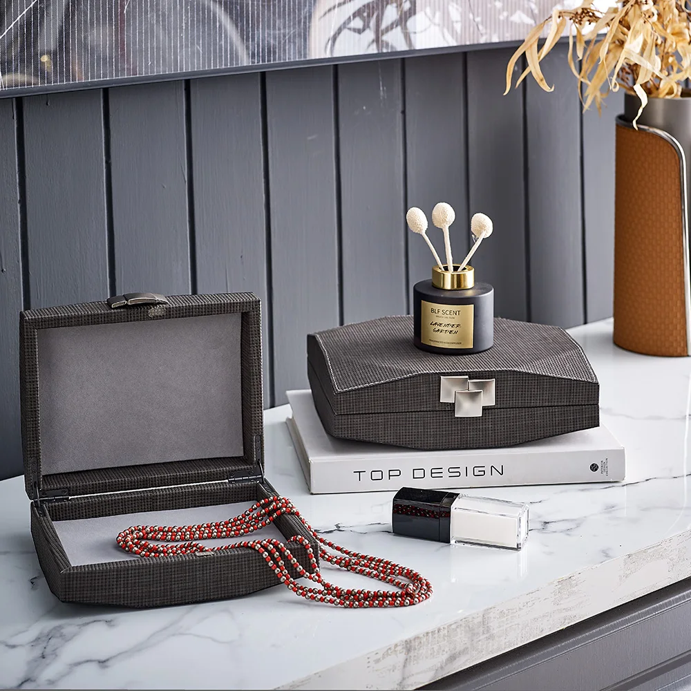 

Modern Braided Leather Jewelry Box Bedroom Edge Bracelet Keepsake Jewelry Display Storage Box Desktop Decoration Craft Gift Box