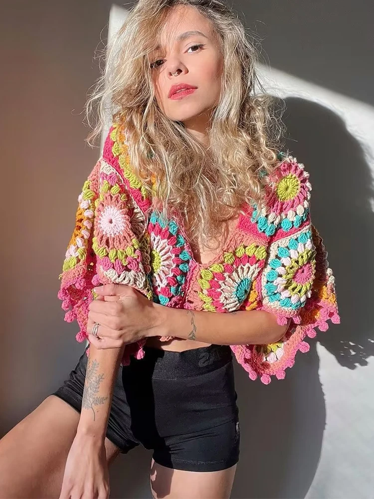 

TRAF 2022 Women's Crochet Knitted Sweater Pink Shoirt Sleeve V-neck Pullover Sweet Plaid Spring Autumn Female Tops