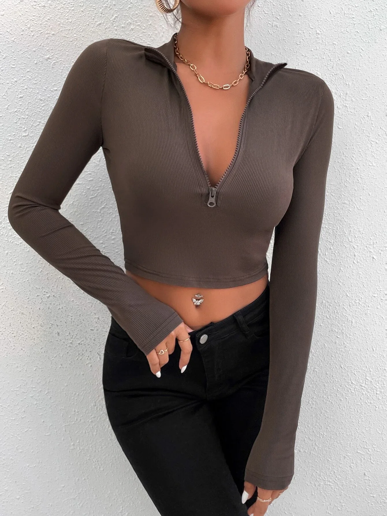 

Zip Half Placket Crop Slim Tee