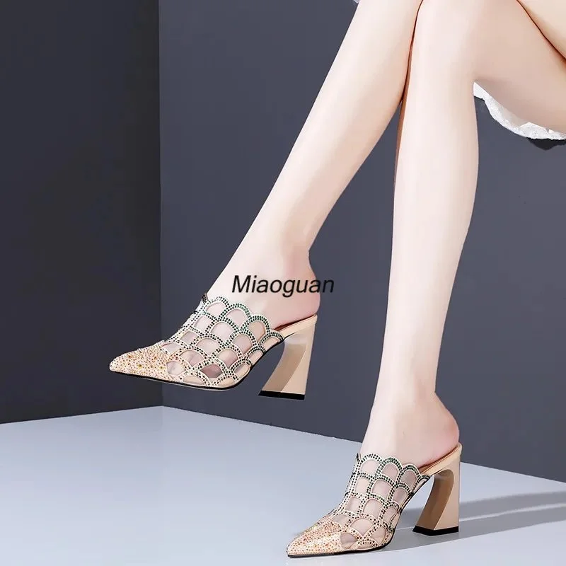 

Летние шлепанцы на высоком каблуке, женские сандалии, дышащие сетчатые полые шлепанцы с острым носком на толстом каблуке, повседневные Шлеп...