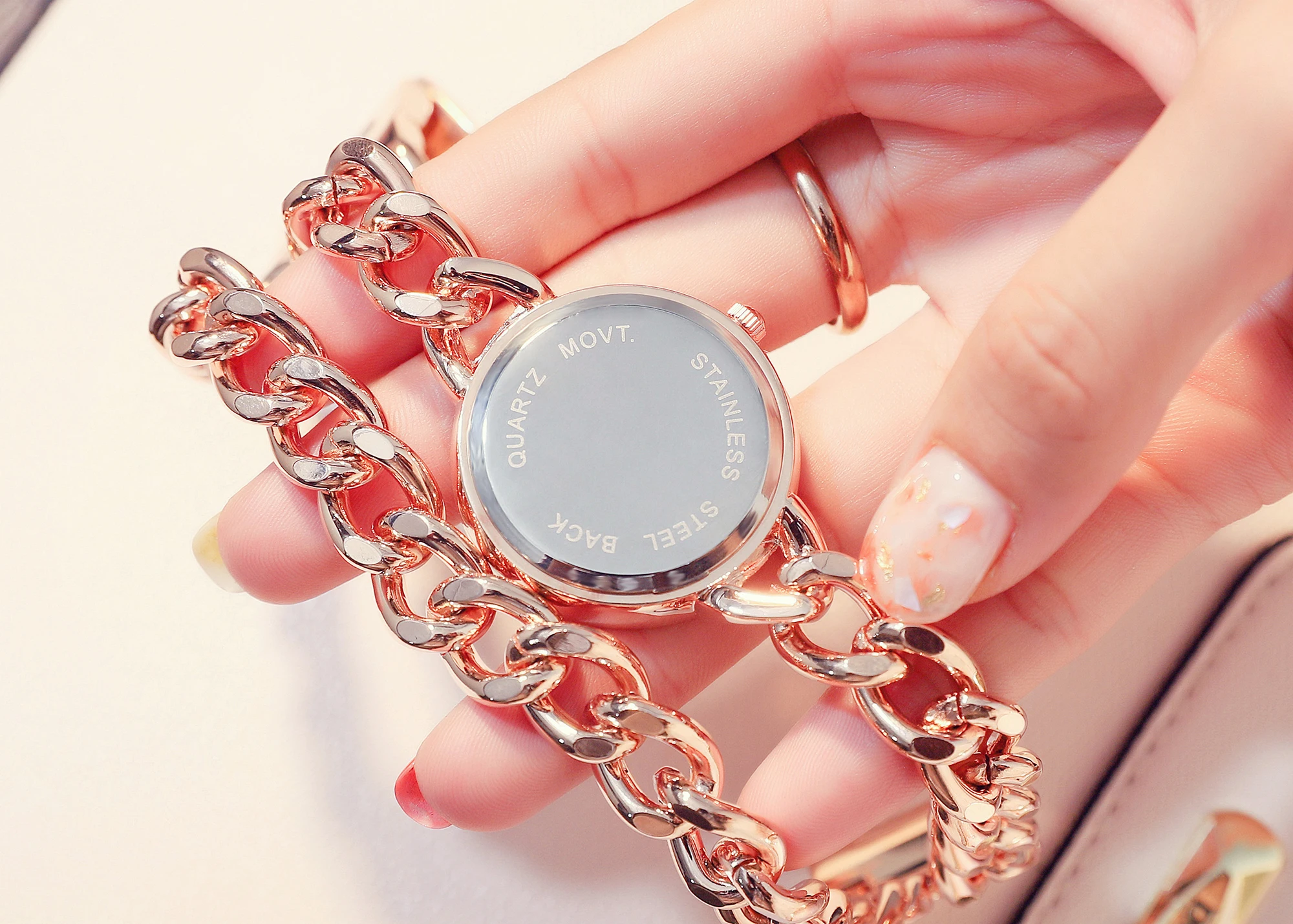 2022 Ladies Gold Fashion Wrist Watches Women Watches Quartz Diamond Stainless Steel Women Wristwatch Bracelet Wtach For Girl enlarge