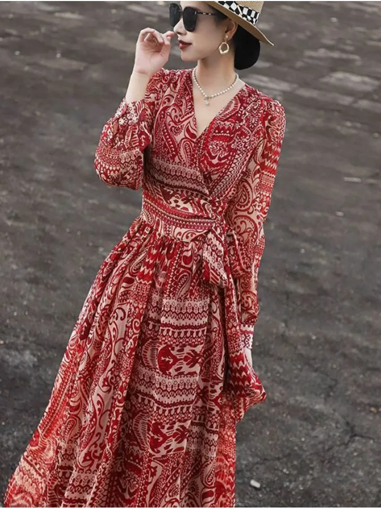 Рисунок 5 - Женское шифоновое платье с V-образным вырезом