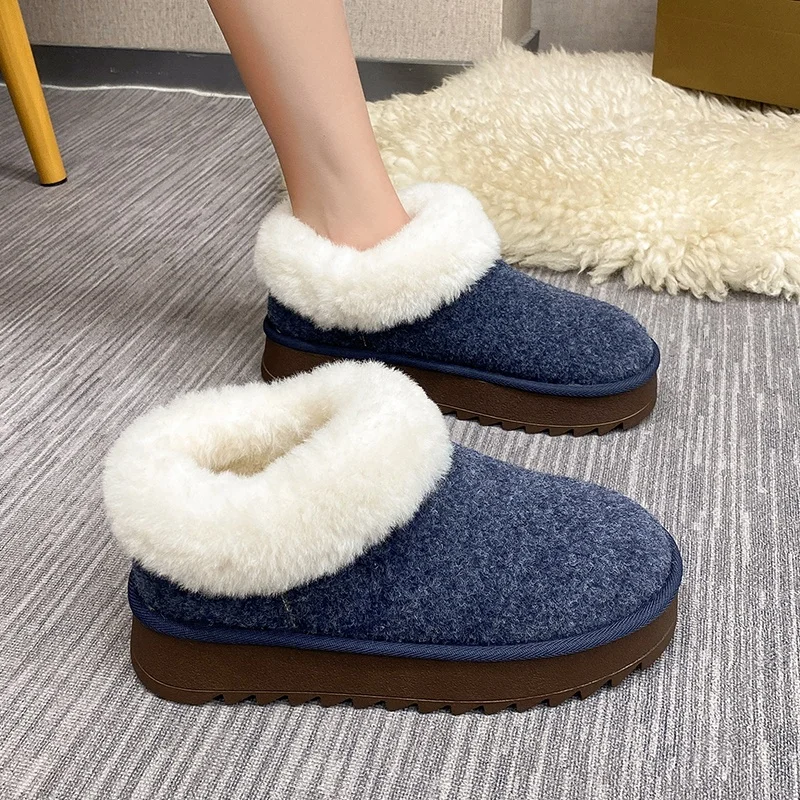 Женские замшевые зимние ботильоны на меху плоской подошве. Обувь платформе.