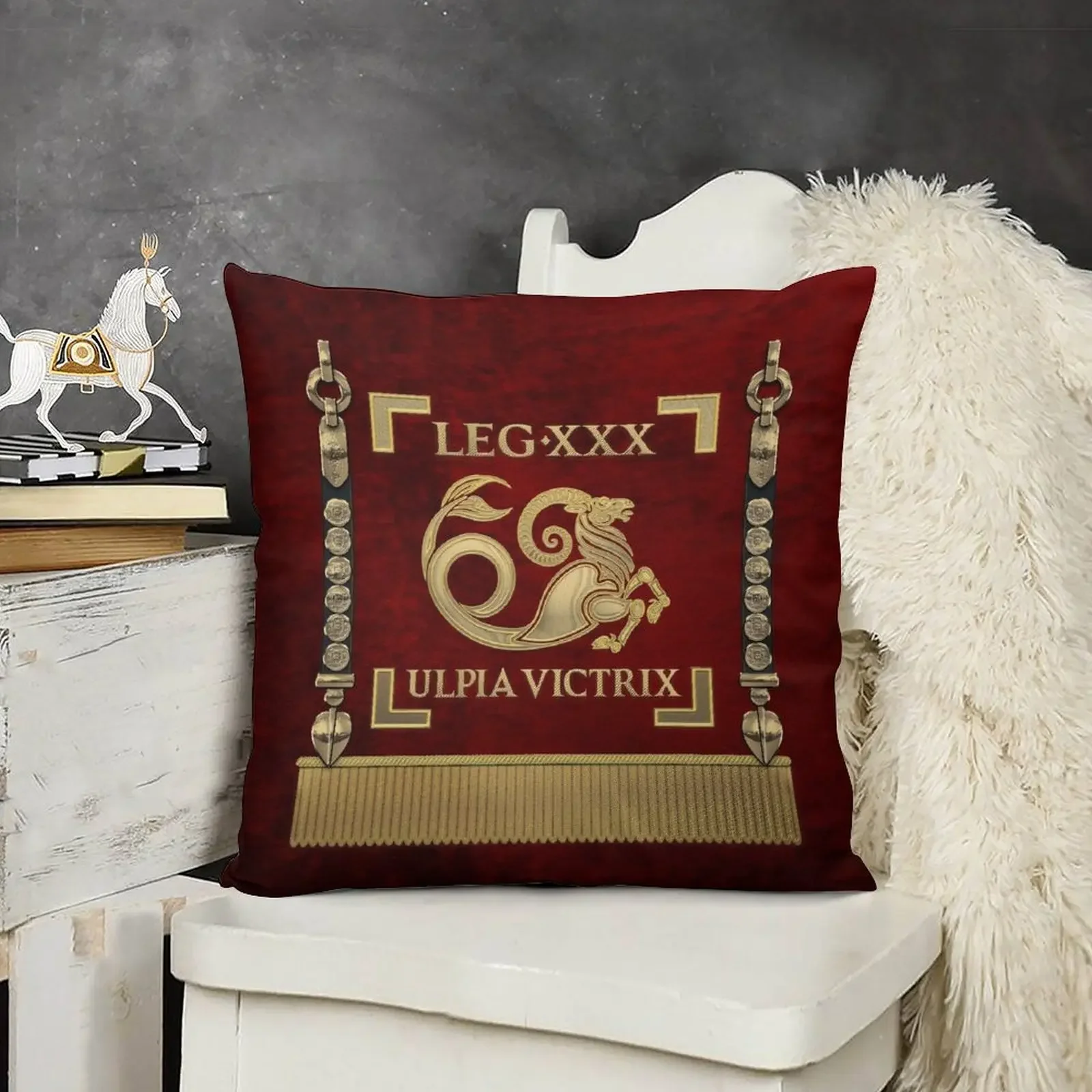 Стандарт 30-го легиона Ульpia Victrix — Vexillum подушки Victorious Thirtieth Legion Трейзана