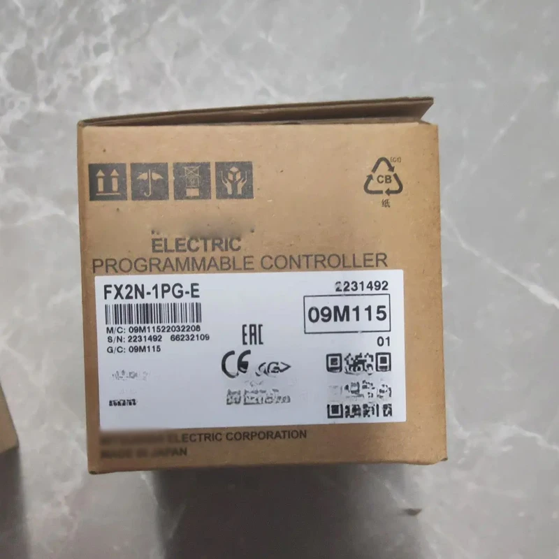 Совершенно новый и оригинальный FX2n-1PG-E FX2N-16MT-ESS/UL