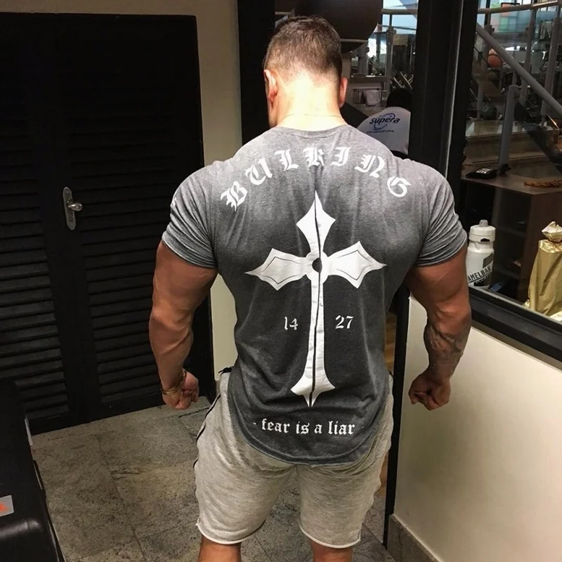 

Brand Sport Shirt Men Rashgard GYM Fitness T-Shirt Short Sleeve Running Shirt Sports Tshrit Bodybuilding Workout T-Shirt