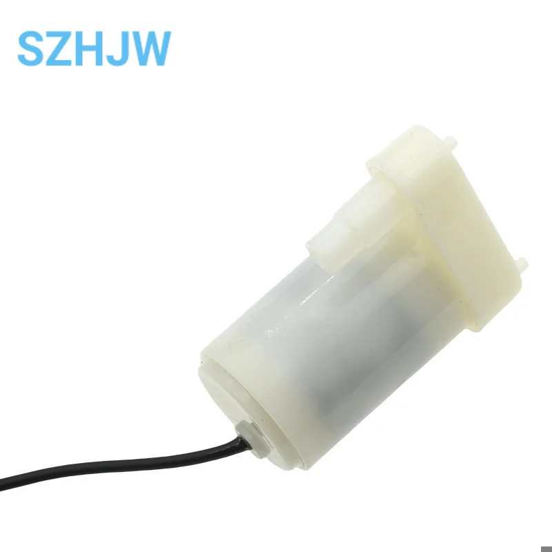 

Маленький водяной насос постоянного тока 3 В DC3V-5V Бесшумный мини-погружной насос USB Компьютерное охлаждение Водяное охлаждение