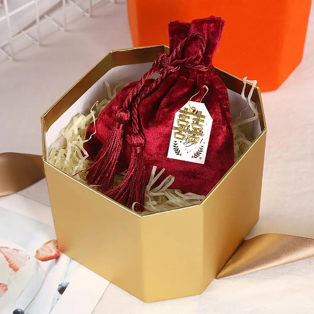 

Excellent Gift Box Embossed Smooth Gift Wrapping Box Birthday Party Anniversary Gift Packing