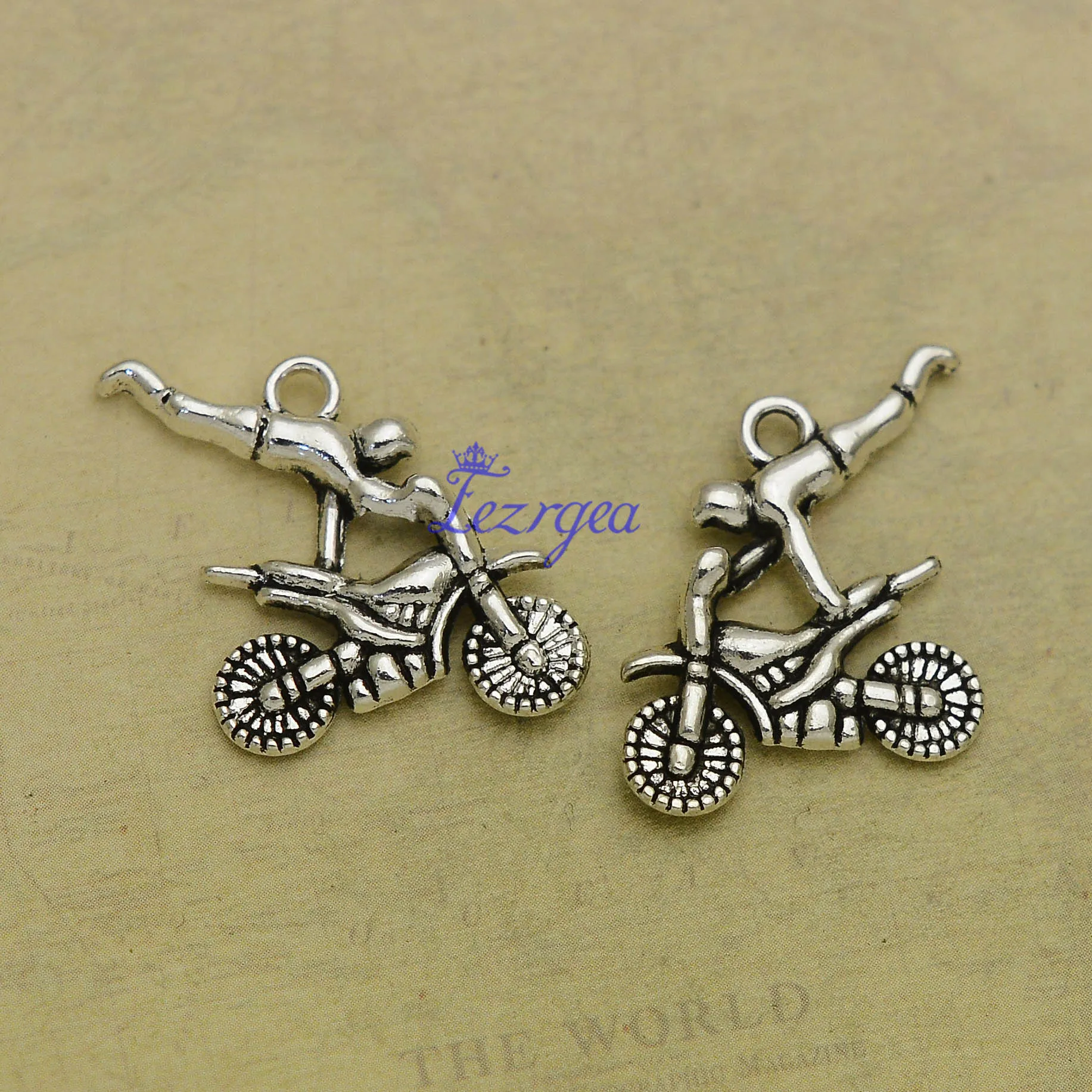 

15 шт./лот-25x25 мм антикварные посеребренные подвески для мотоциклистов, Спортивные Подвески, товары для творчества, аксессуары для изготовле...