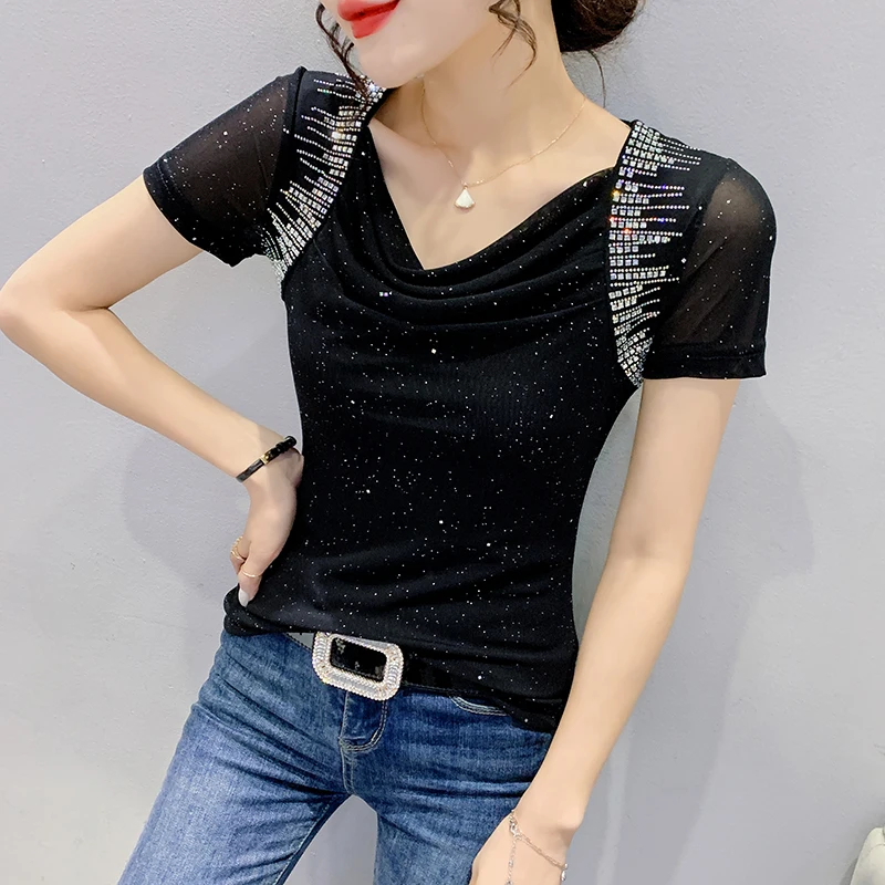 Женская футболка с коротким рукавом V-образным вырезом |